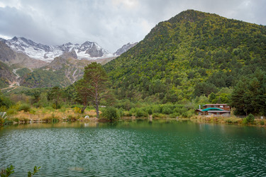 Similar image 21115582