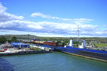 Similar image 21115651