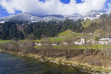 Similar image 21129422