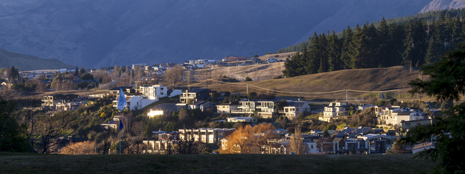 Similar image 21133750