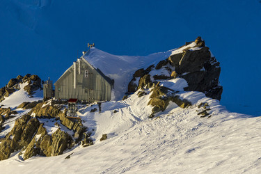 Similar image 21135855