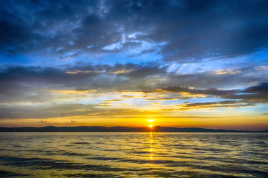 Similar image 21136080