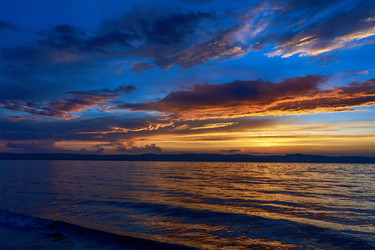 Similar image 21137345