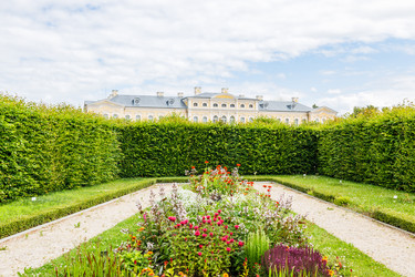 Similar image 21154370