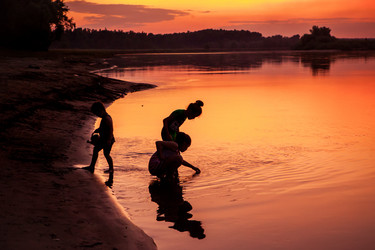 Similar image 21180099