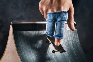 Similar image 21209800