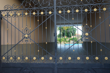 Similar image 21215350