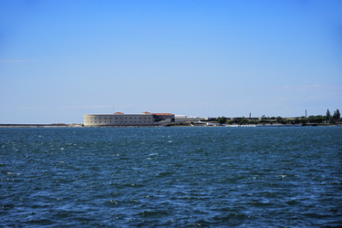 Similar image 21215705