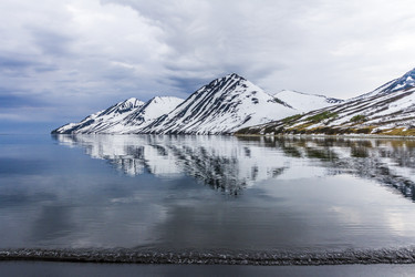 Similar image 21249018