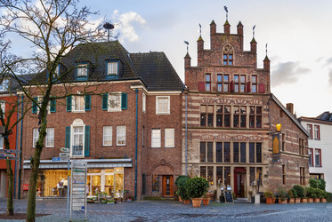 Similar image 21263938