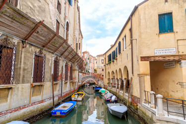 Similar image 21289660