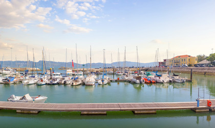 Similar image 21283538