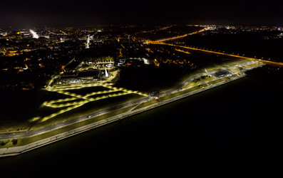 Similar image 21341589