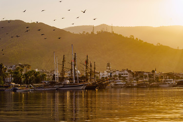 Similar image 21326382