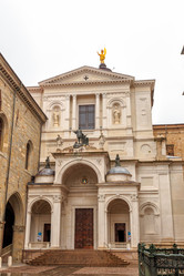 Similar image 21334081