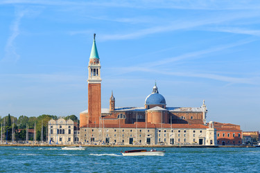 Similar image 21334108