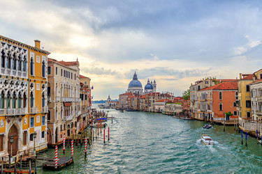 Similar image 21342339