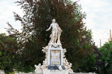 Similar image 21300313