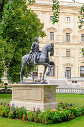 Similar image 21300321