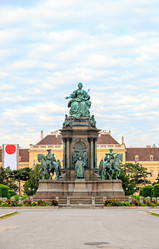 Similar image 21300332