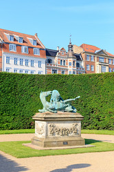 Similar image 21342241