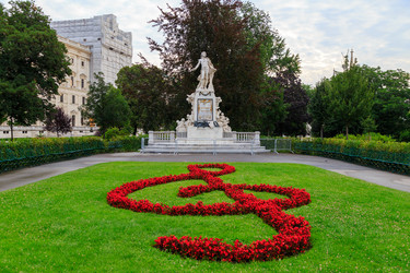 Similar image 21342244