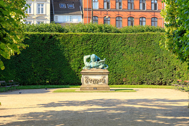 Similar image 21334198