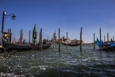 Similar image 21317329