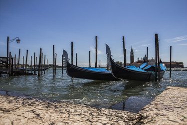 Similar image 21317348