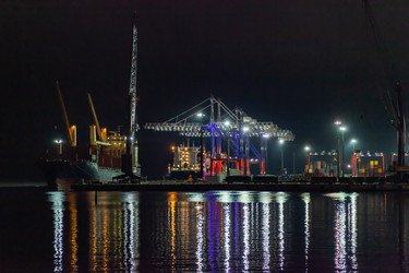 Similar image 21293640