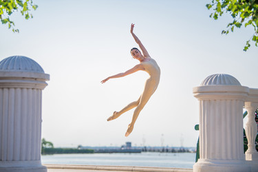 Similar image 21327744