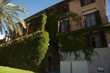 Similar image 21327080