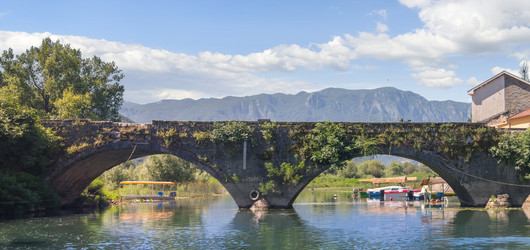 Similar image 21327958