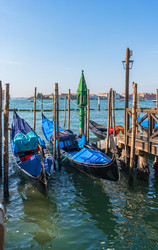 Similar image 21340622