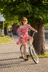 Similar image 21381236