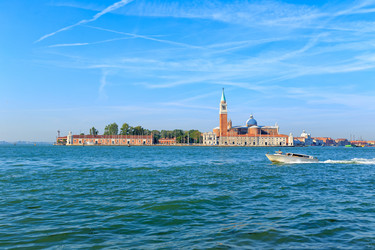 Similar image 21364063