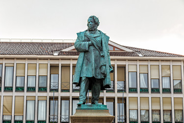 Similar image 21363851