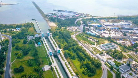 Similar image 21365414