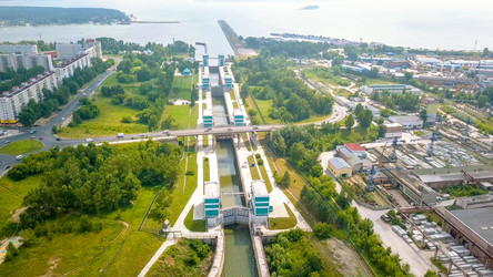 Similar image 21365463