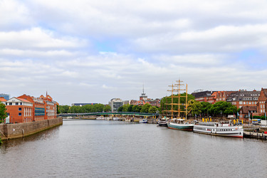 Similar image 21365385