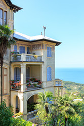 Similar image 21372768