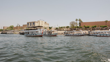 Similar image 21367399