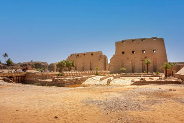 Similar image 21368372