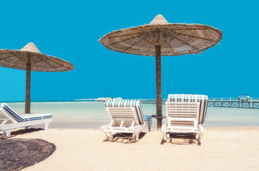 Similar image 21368255