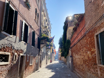 Similar image 21345899