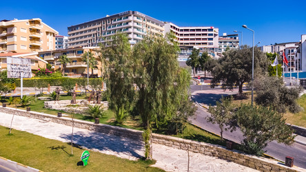 Similar image 21346684