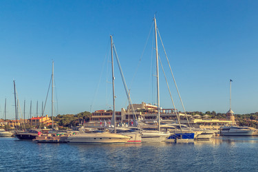 Similar image 21359419