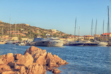 Similar image 21359423