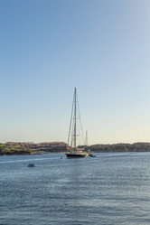 Similar image 21359425