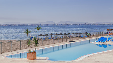 Similar image 21358371